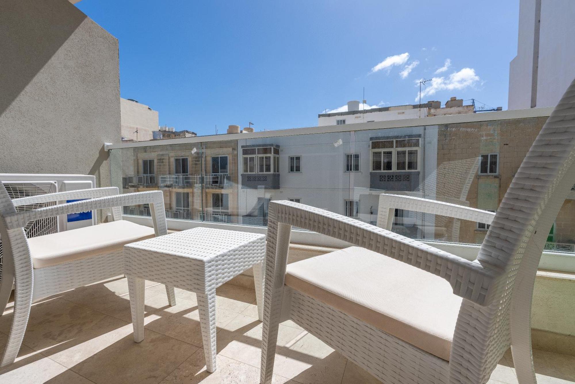 Modern & Luxurious Apartment - Prime Location San Pawl il-Baħar Zewnętrze zdjęcie