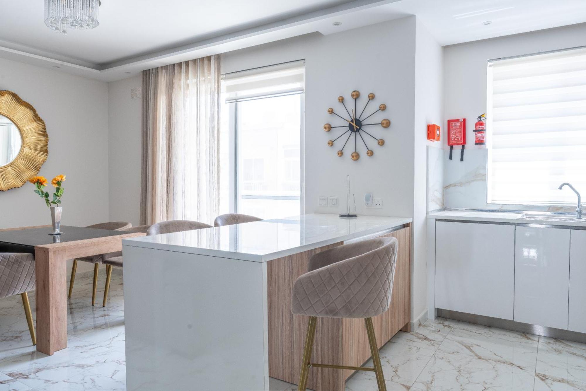 Modern & Luxurious Apartment - Prime Location San Pawl il-Baħar Zewnętrze zdjęcie
